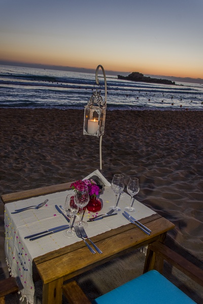 Romantic Dinner at Edde Sands